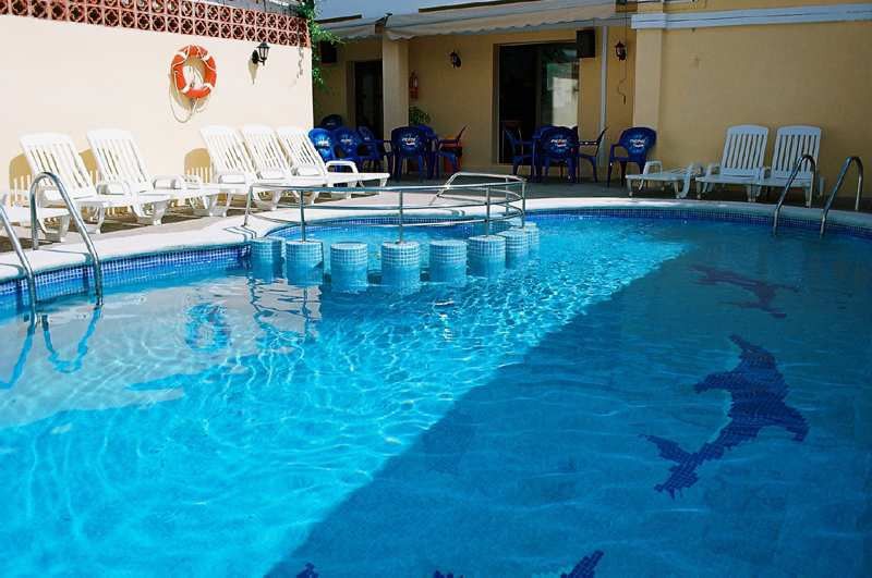 Sant Antoni de Portmany Hostal Rosalia מראה חיצוני תמונה